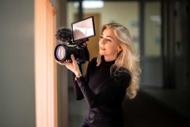 Read more about the article Advertising Videographer